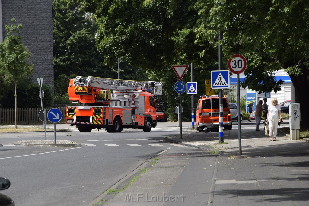 Feuer 2 Y Koeln Bilderstoeckchen Schiefersburger Weg P20.JPG - Miklos Laubert